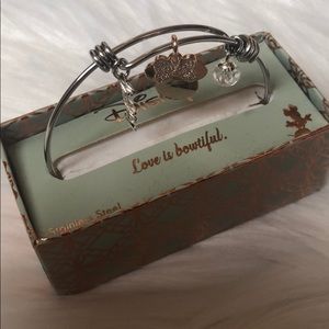 EUC Ladies Disney Minnie Mouse Bracelet